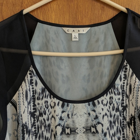 Shell Blouse - Picture 2 of 3